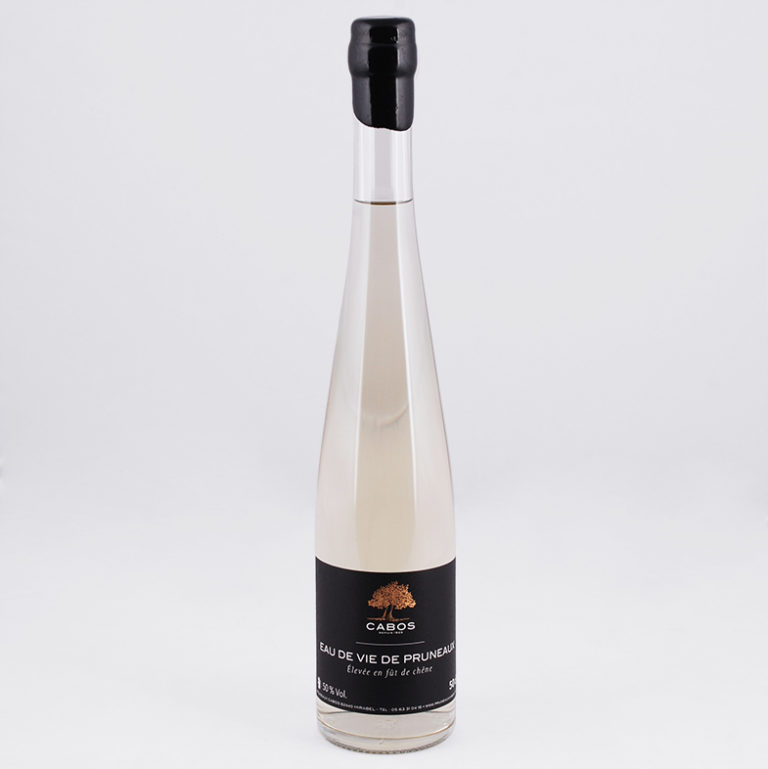 Pruneaux à L'eau De Vie Recette Pruneaux à L'eau-de-vie 19 Eau de vie de pruneaux - 100% Artisanale, fabriquée par la Maison Cabos.